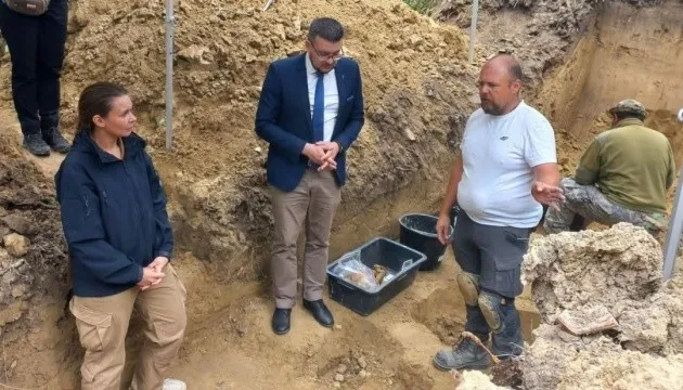 На Голосківському кладовищі у Львові ексгумували останки 89 військових