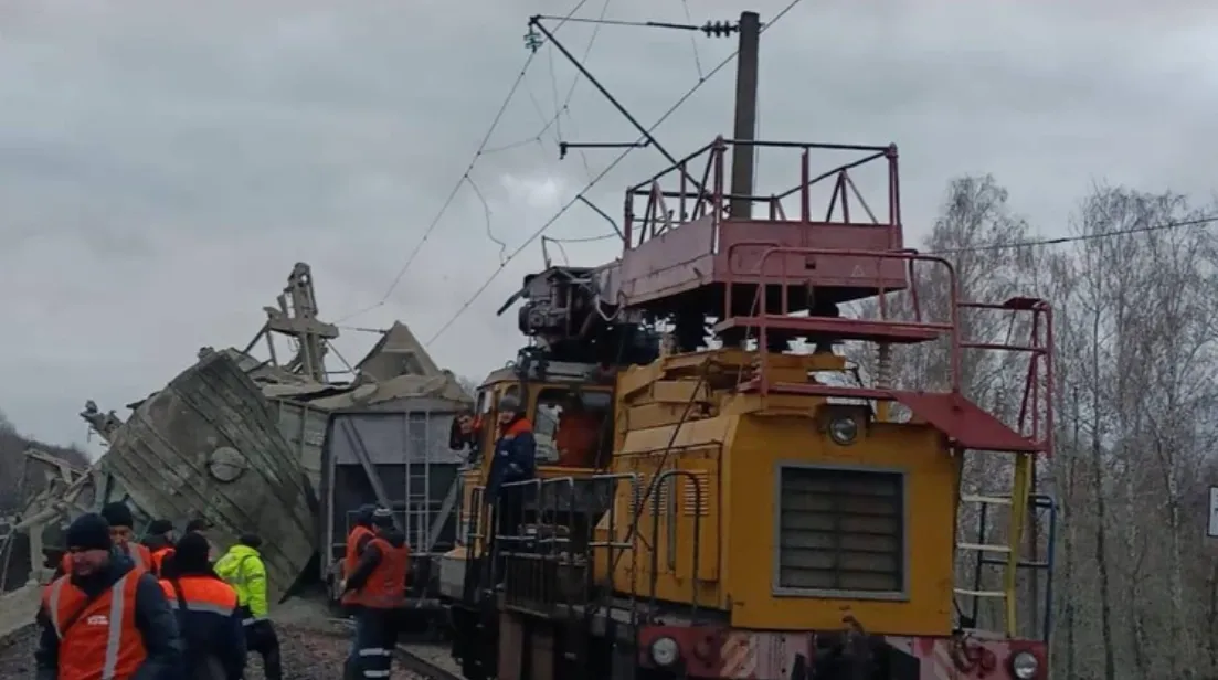 Через аварію під Коростенем пасажирські поїзди курсують із багатогодинними затримками