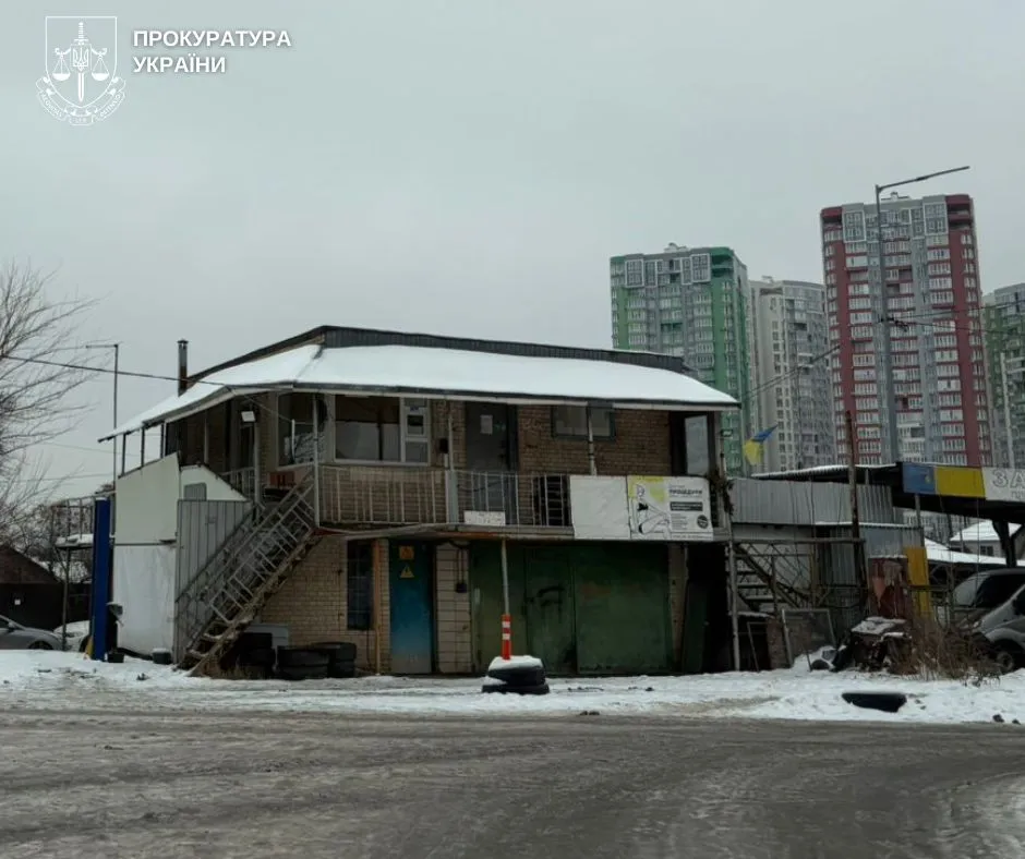Прокуратура вимагає знести самобуд у Києві, щоб не допустити втрати землі на 50 млн грн