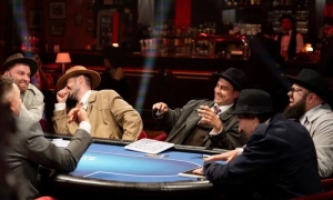 На аукціоні у Франції ціна китайської вази зросла в майже 4000 разів