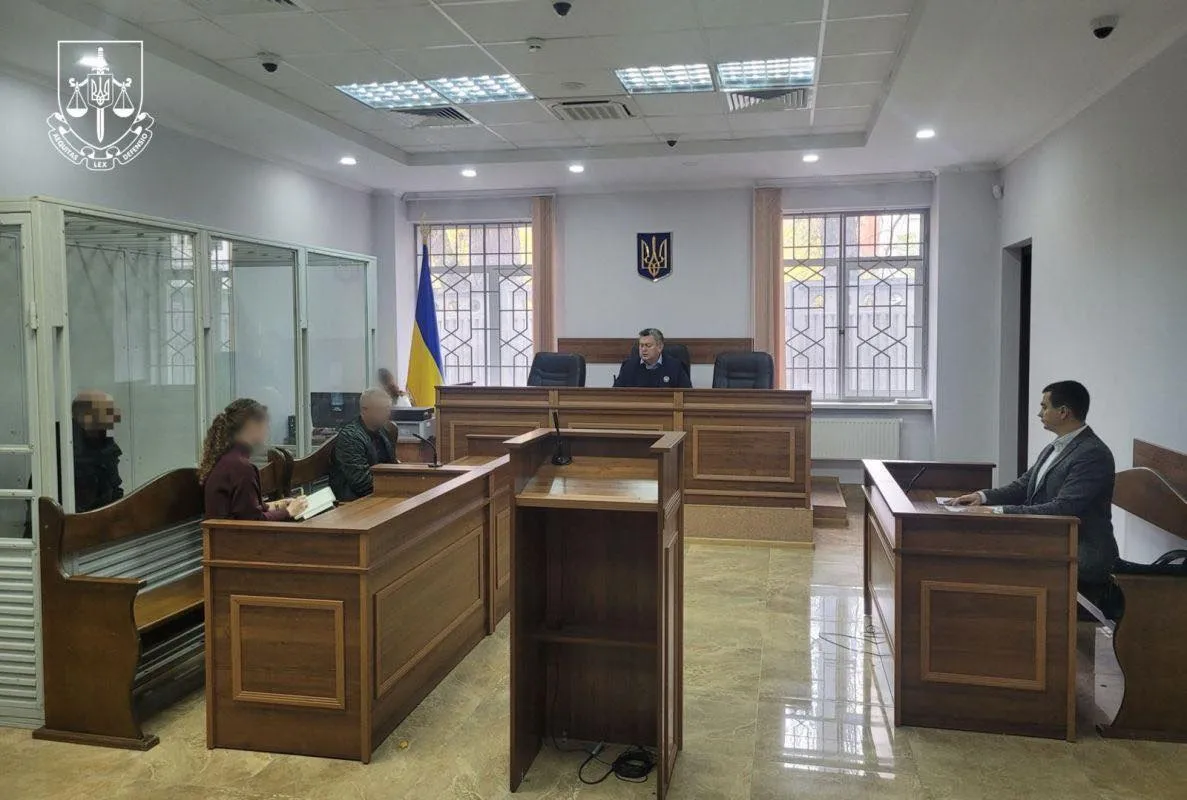 Іноземця судитимуть за передачу даних про ЗСУ та зберігання зброї