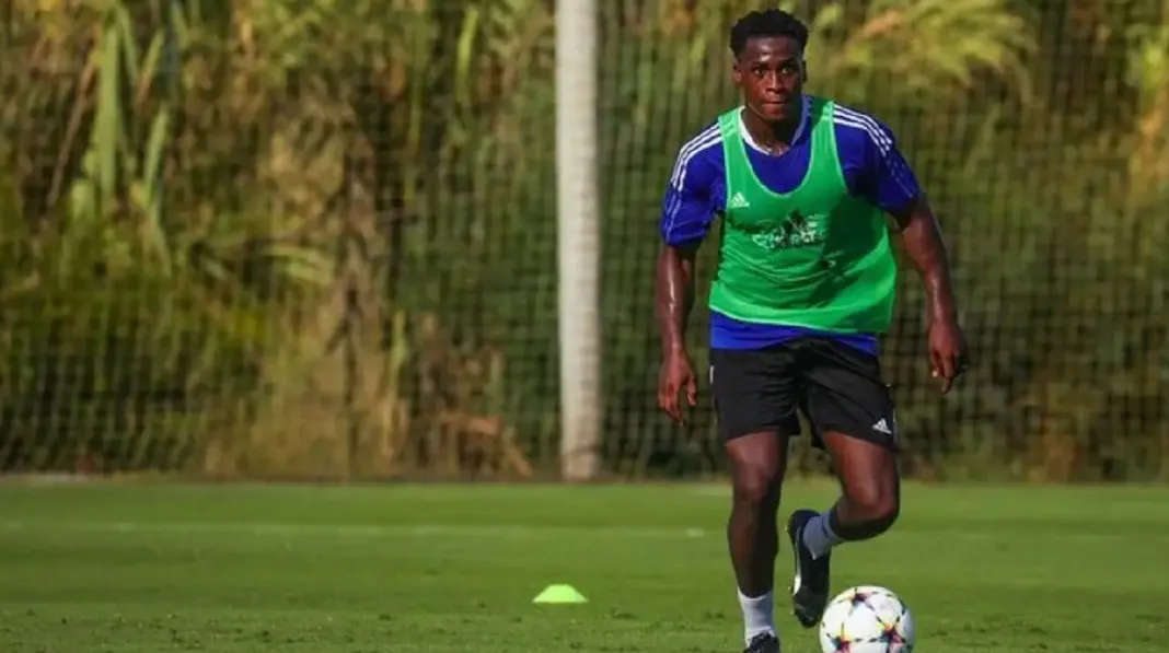 Епіцентр може підписати іспанського захисника Алагі Олівейру