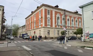 На українських автошляхах з'являться острівці для зниження швидкості