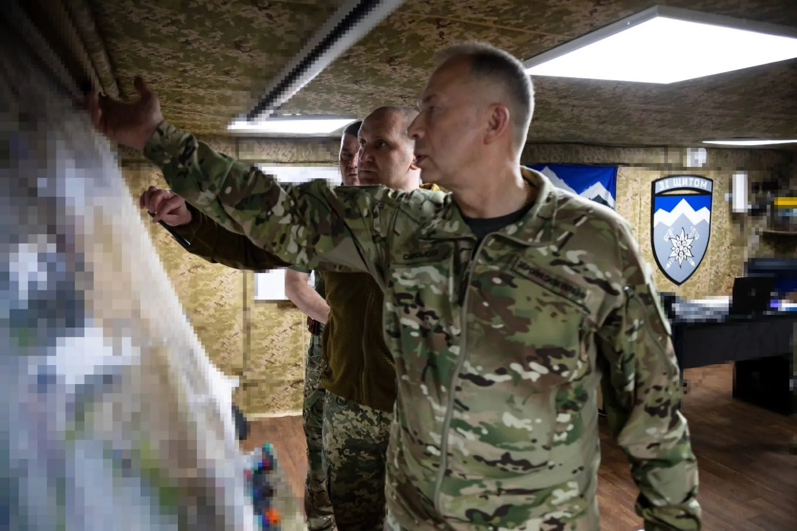 Сирський відвідав бойові бригади ЗСУ на Донеччині
