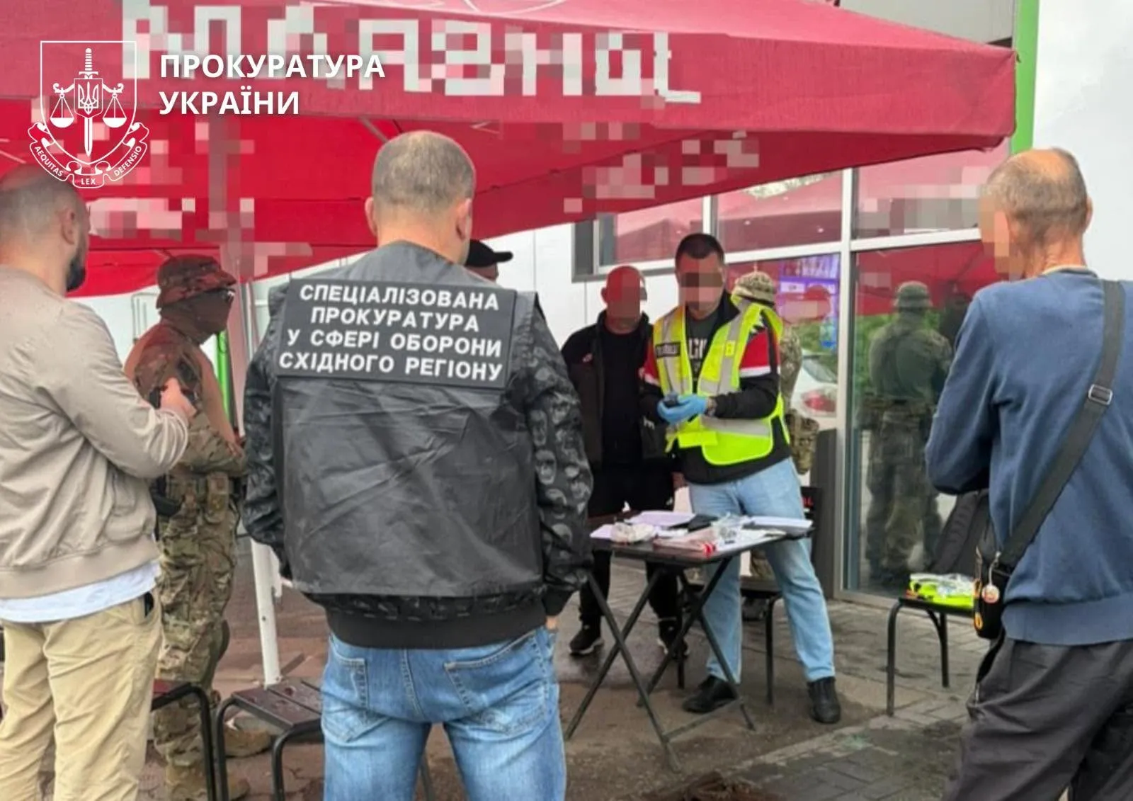 Військового з Харківщини підозрюють в організації фіктивного шлюбу для виїзду ухилянта
