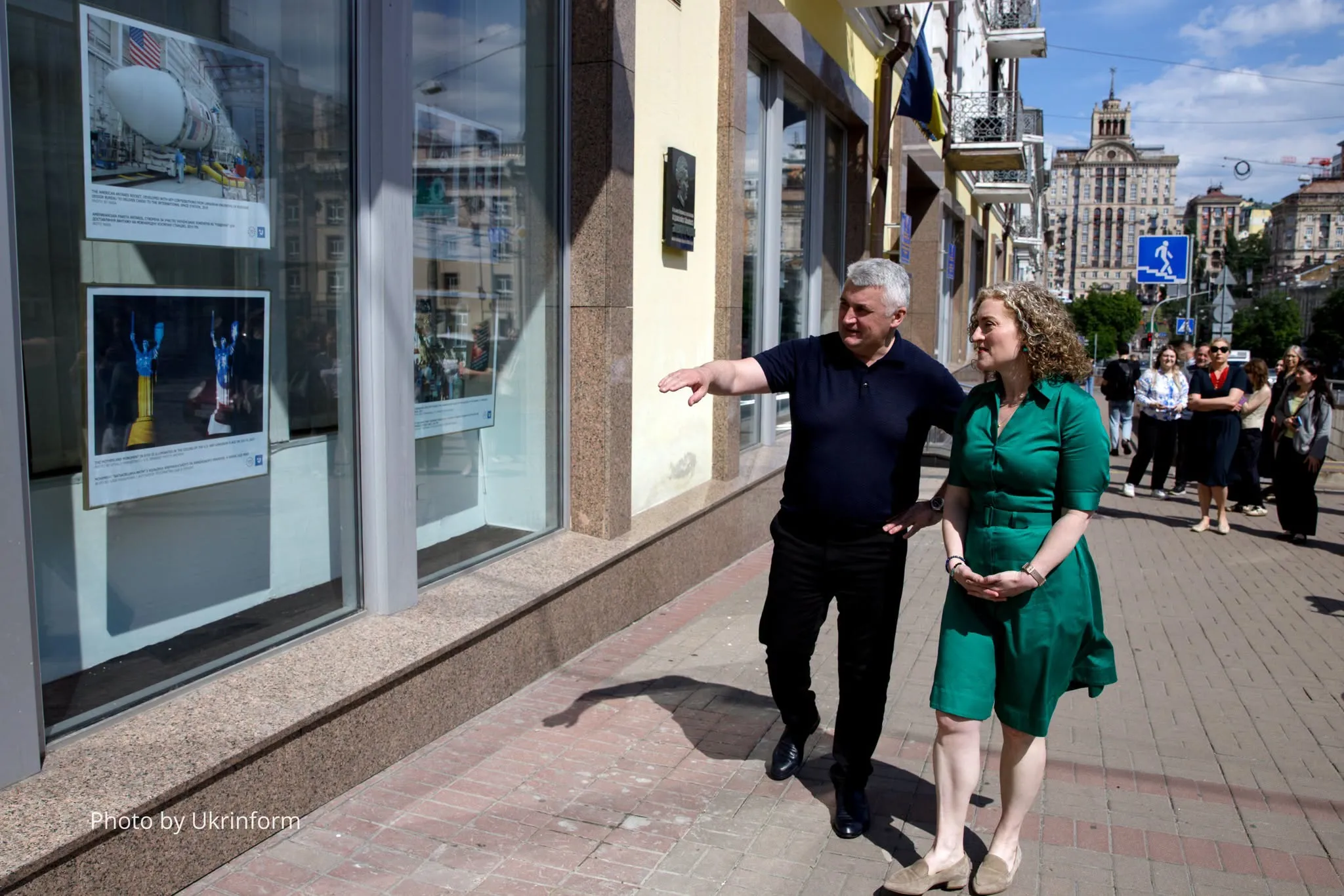 В Киеве открылась фотовыставка, посвящённая партнёрству США и Украины