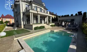 Київ відкинув пропозицію Мінська пропускати українців для збору грибів