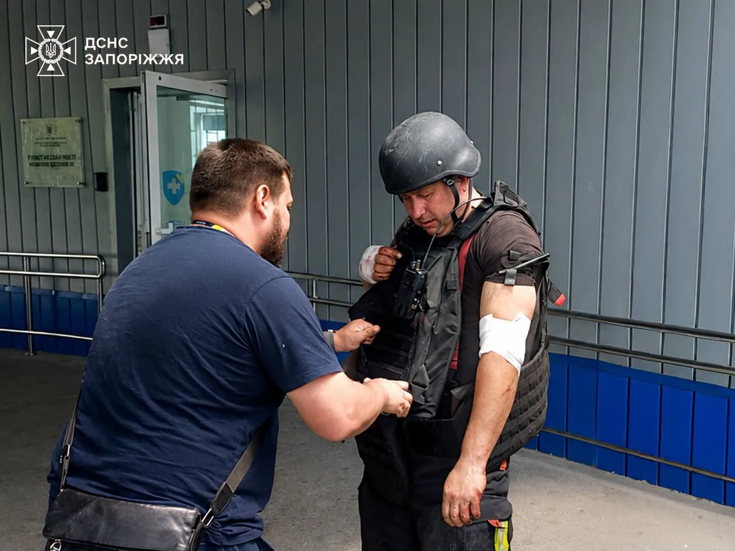 В Запорожской области российский дрон атаковал спасателей во время тушения пожара