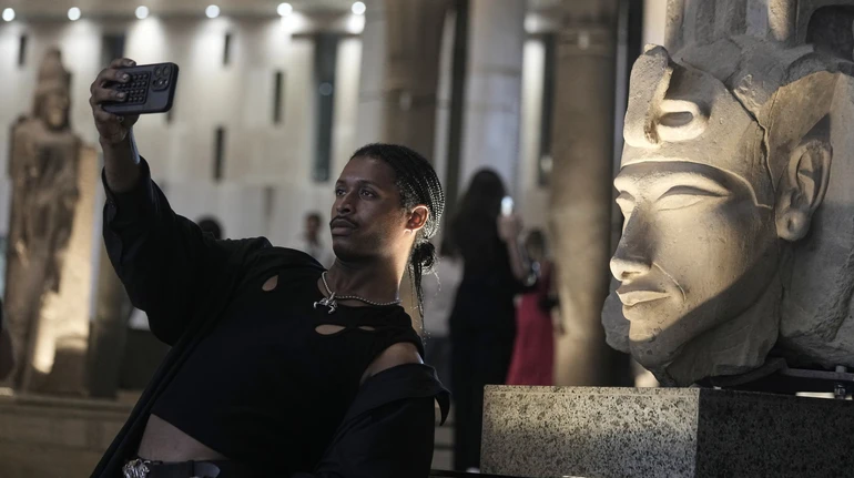 Єгипет відкриває найбільший у світі музей стародавньої цивілізації поруч із пірамідами Гізи Єгипет відкриває найбільший у світі музей стародавньої цивілізації поруч із пірамідами Гізи