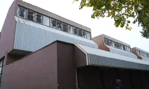 Фото: в Киеве мужчина устроил погром в приемной депутата Киевсовета от «Слуги народа»