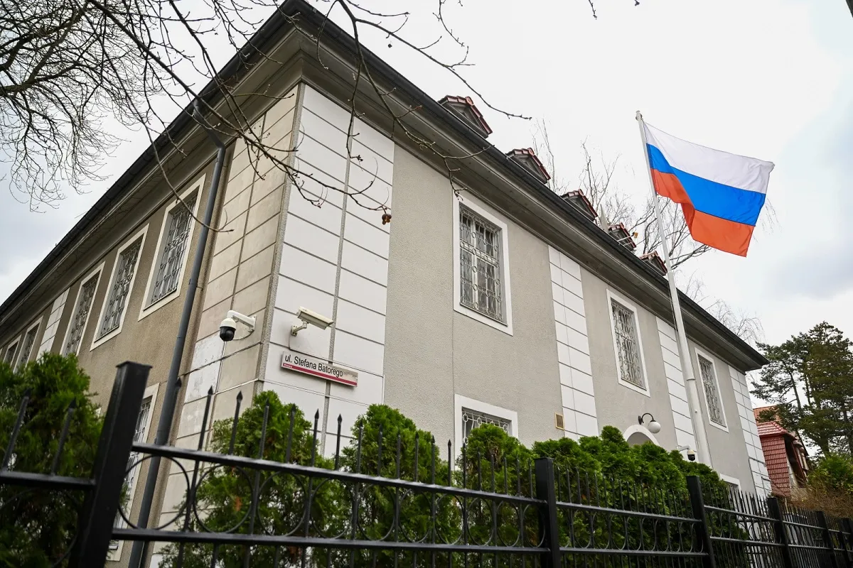 Польща не виселятиме силою дипломатів рф з консульства у Гданську