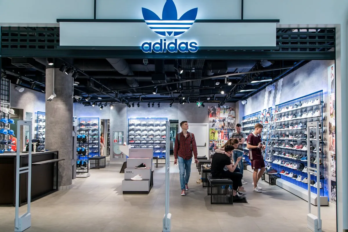 У Росії заблокували паралельний імпорт Adidas