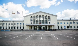 Фон дер Ляєн обговорить спробу шпигунства за Єврокомісією з угорським комісаром