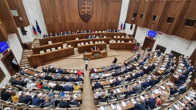 У Словаччині запропонували розпускати парламент за рішенням громадян
