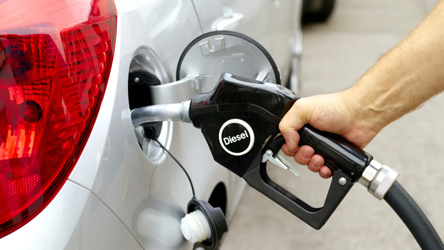 Бразилія різко скоротила імпорт російського дизеля після санкцій США