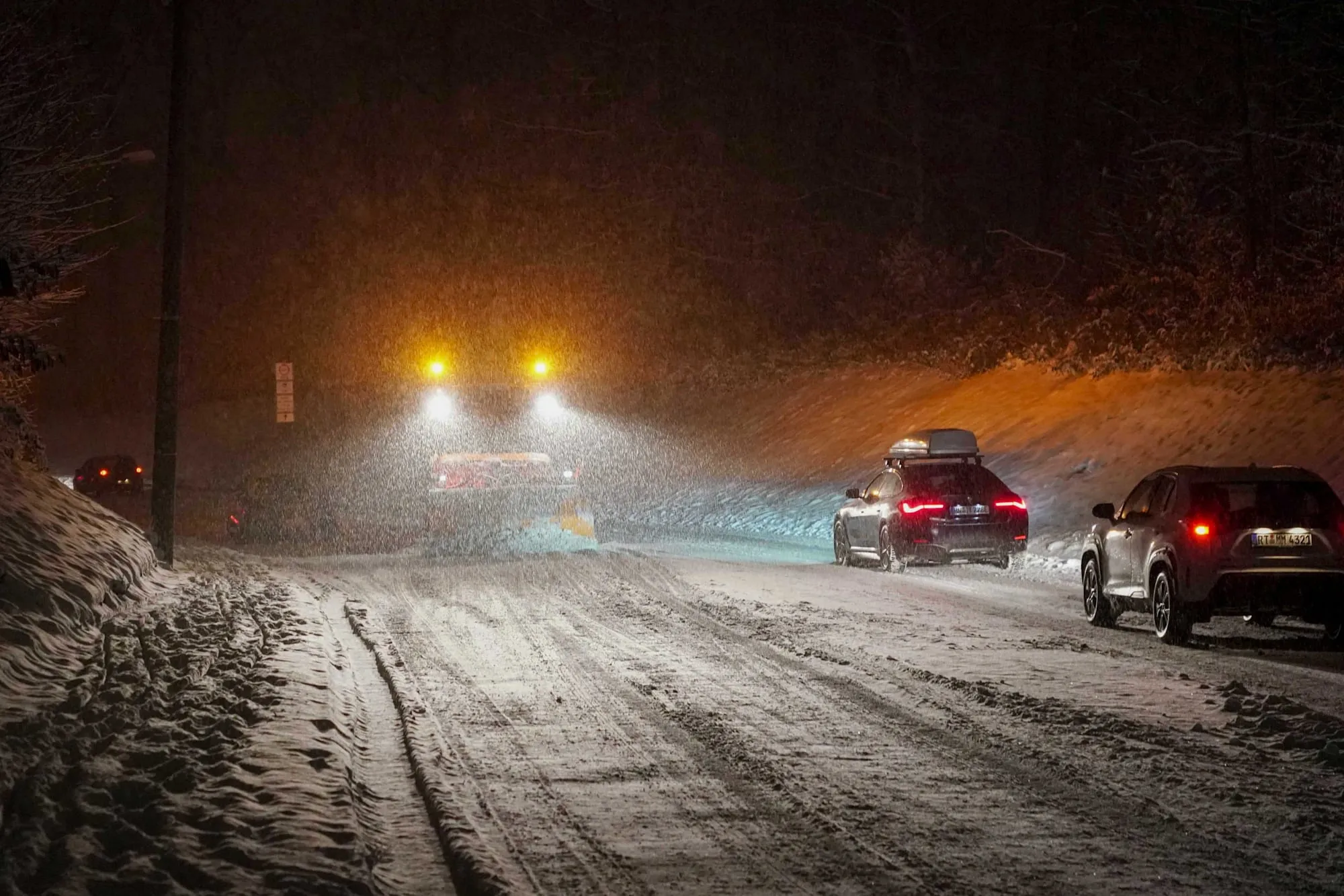 Сильний снігопад і ожеледиця паралізували транспорт у Німеччині: в країні сотні ДТП