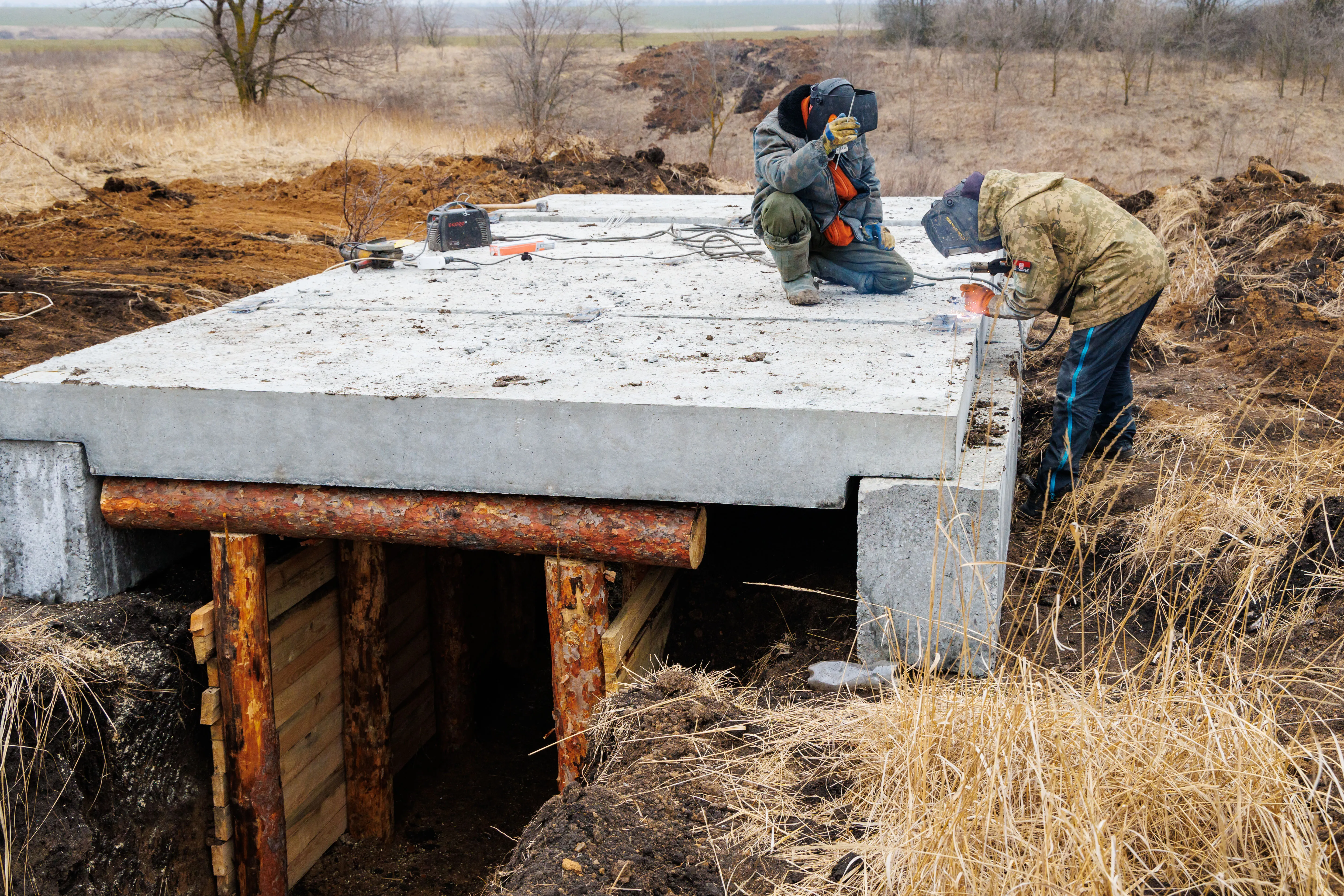 ЗСУ зводять суцільну лінію оборони від Київського водосховища до Сум