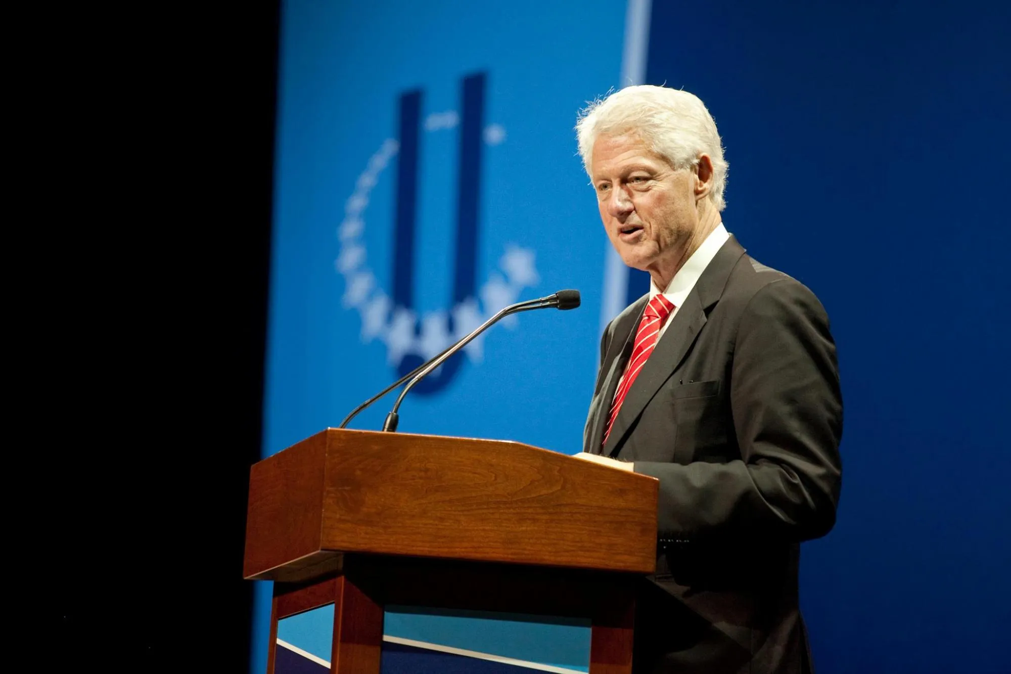 Білл Клінтон дасть закриті свідчення у справі Епштейна