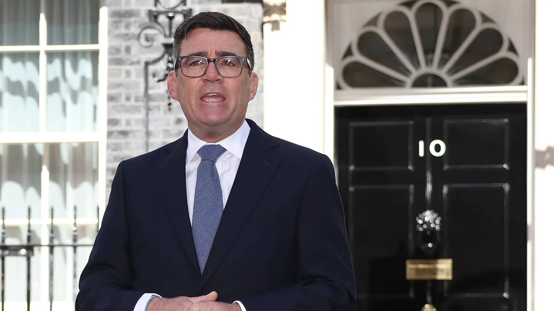 The British Prime Minister has pledged 100% support for Ukraine despite threats from Russia