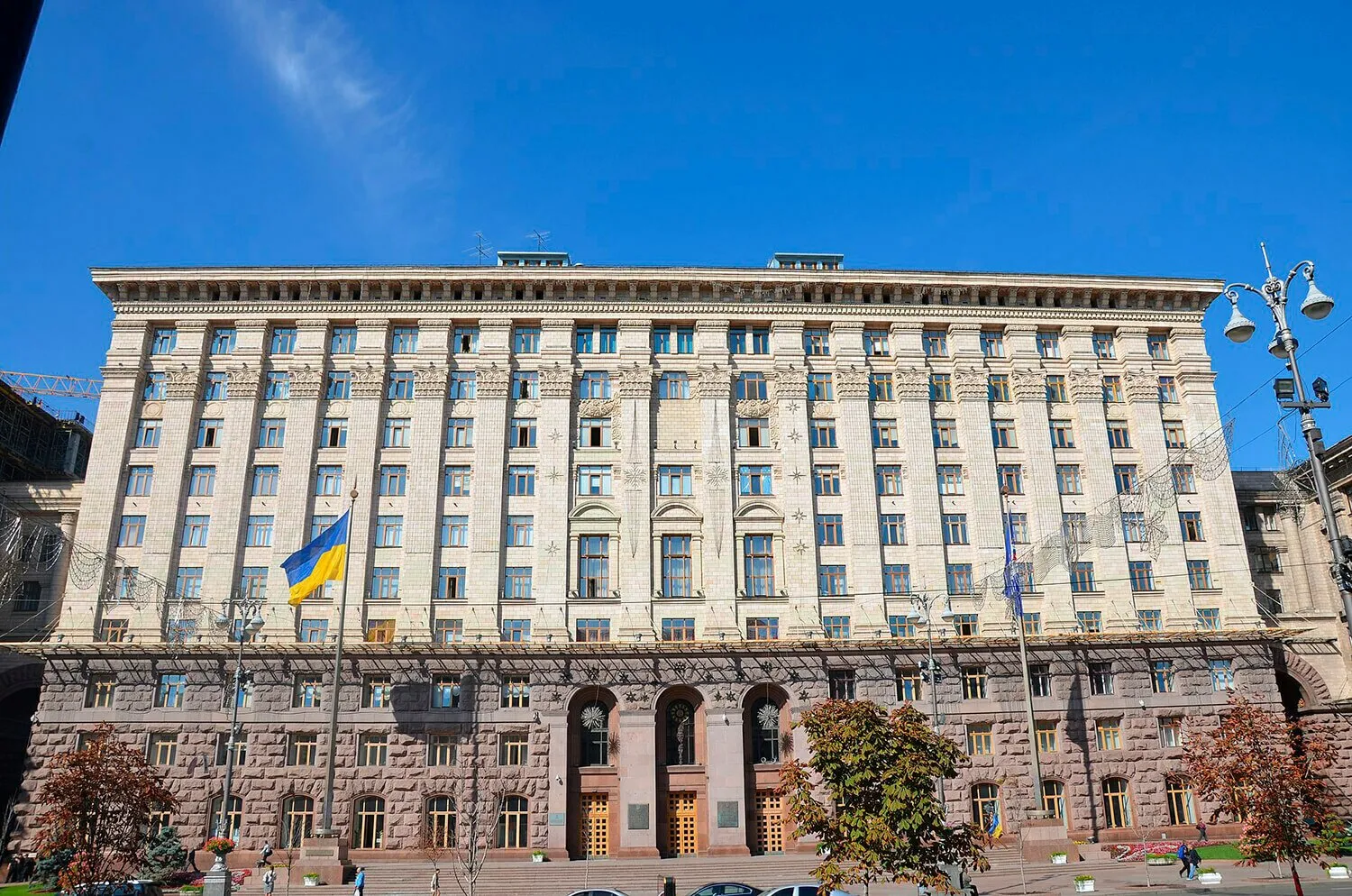 Депутати Київради збільшили власні фонди до рекордних 1,5 млрд грн на рік Депутати Київради збільшили власні фонди до рекордних 1,5 млрд грн на рік