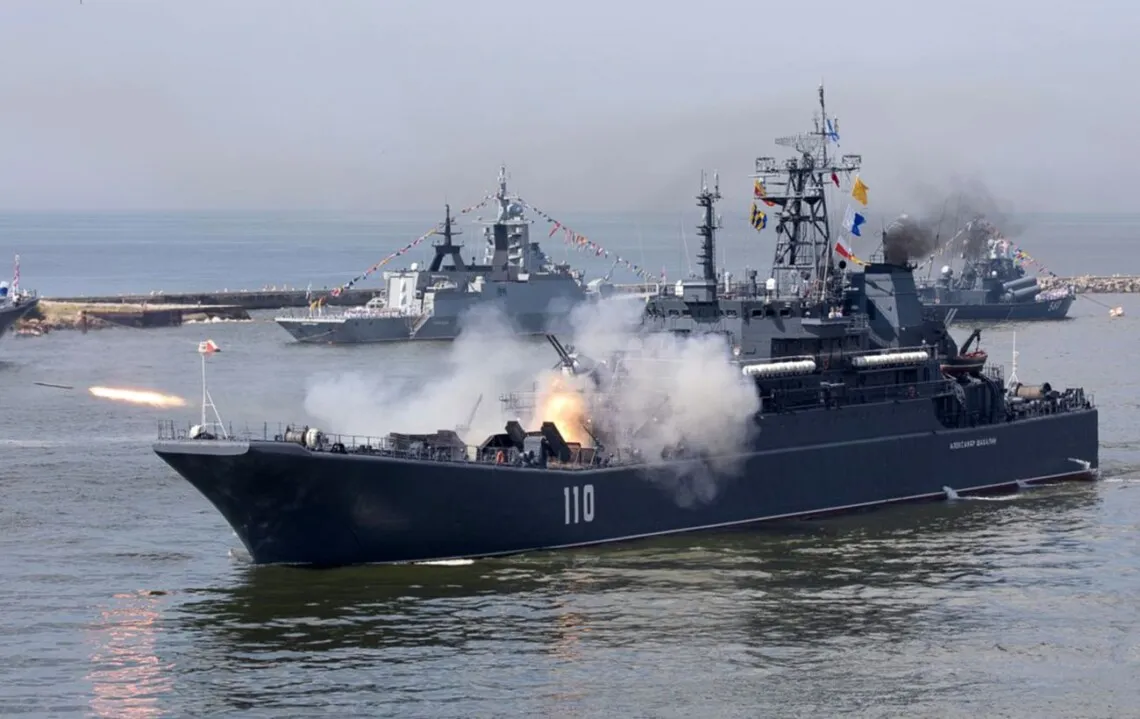 рф провела військово-морські навчання біля Калінінграда — Reuters