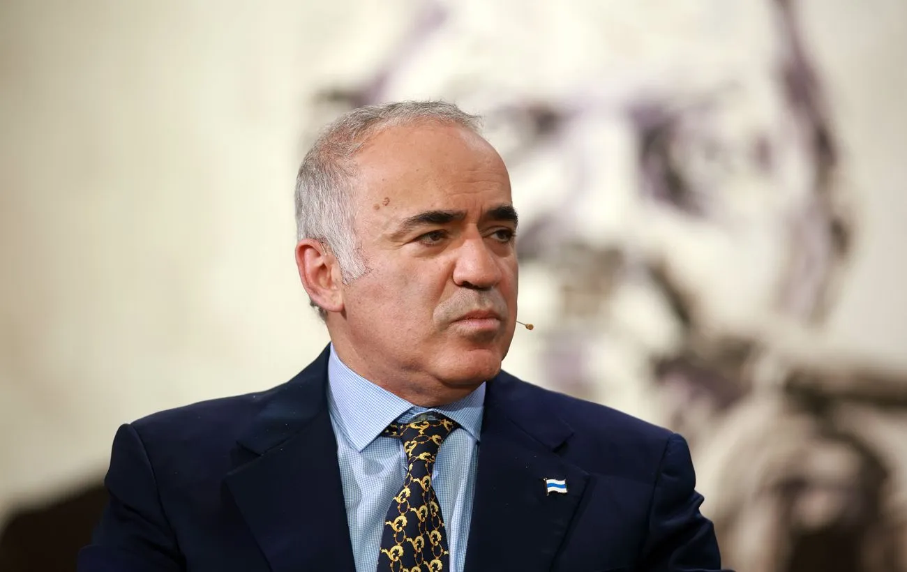 Європа має сприяти виїзду російських фахівців, щоб послабити режим путіна — Каспаров