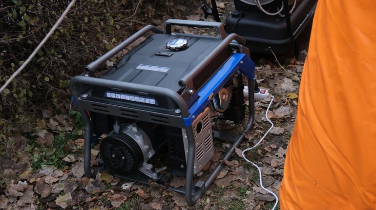 Українців закликали оплачувано підживлювати базові станції мобільних операторів