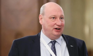 Сікорський пропонує запровадити санкції проти НПЗ, що переробляють російську нафту