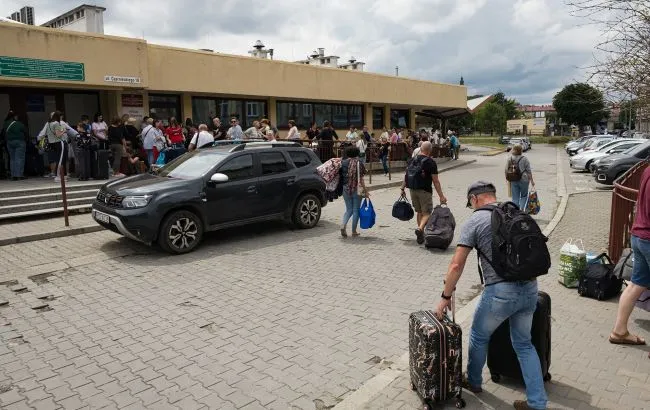The Polish opposition is proposing to deport Ukrainian men of draft age