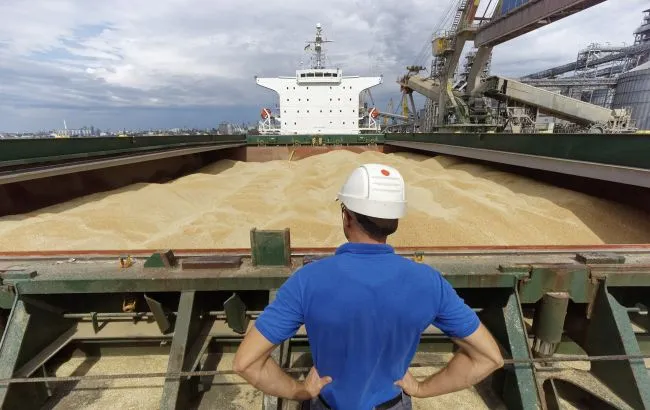 Ukraine has warned Israel of consequences over a second ship carrying stolen grain