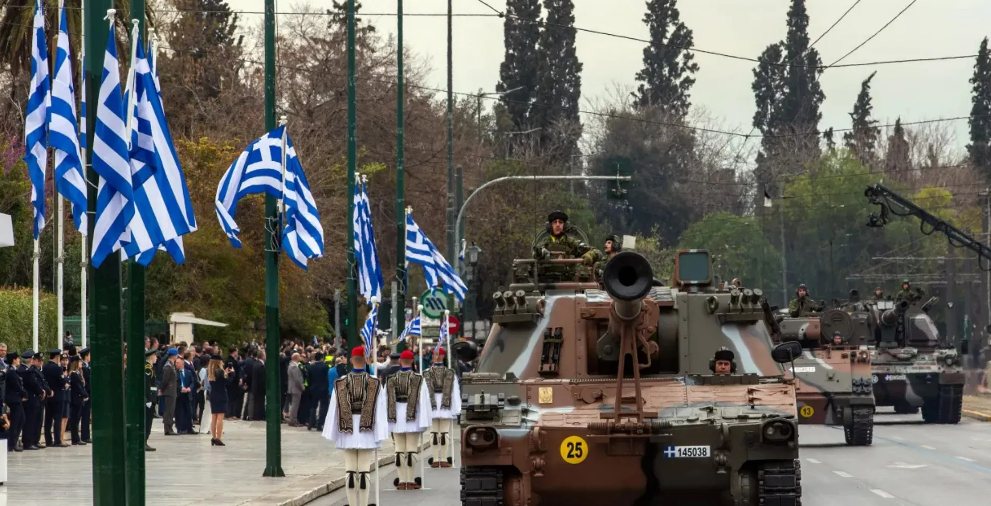 Греція направила на Кіпр два фрегати та винищувачі для захисту від Ірану