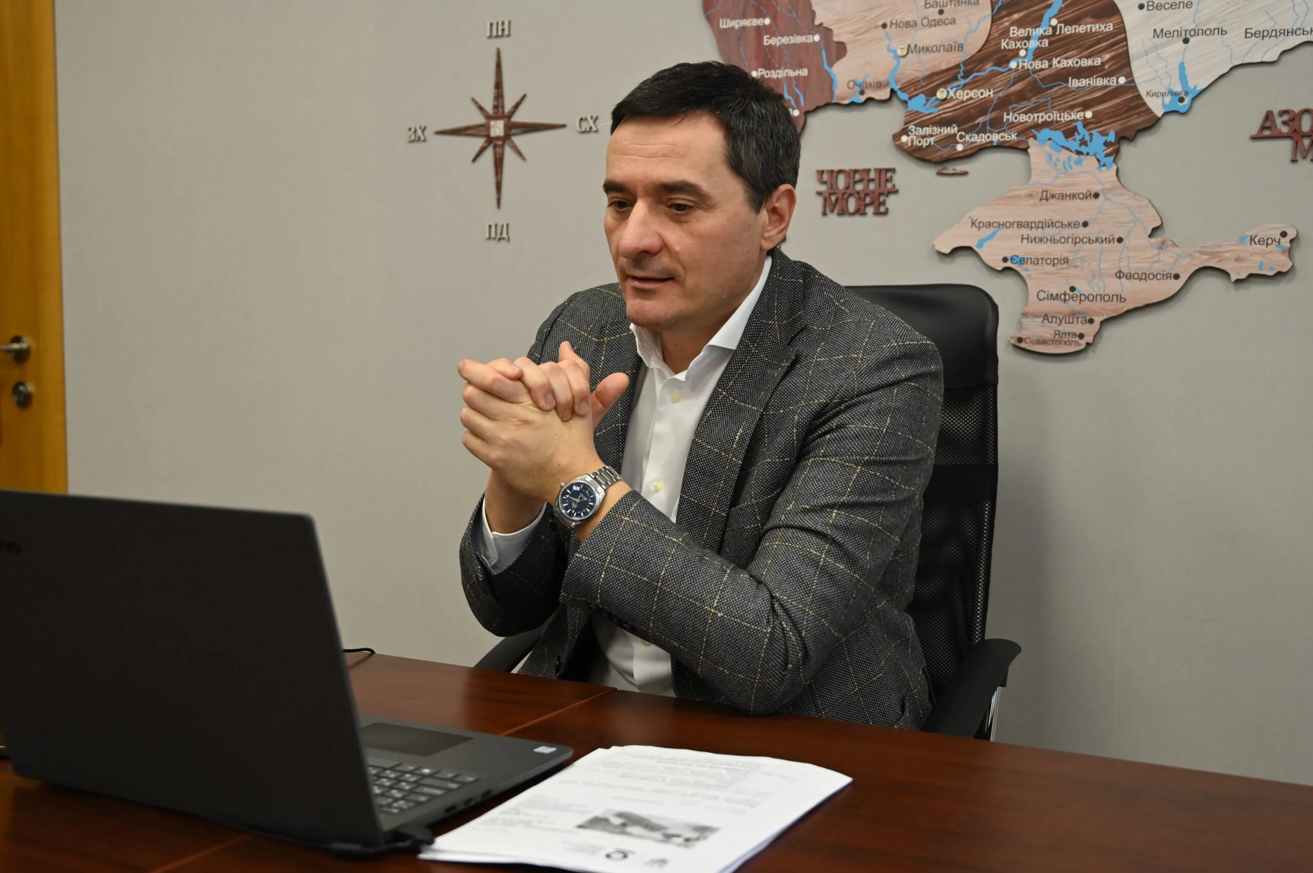 Глава службы качества образования оказался в центре скандала из-за плагиата