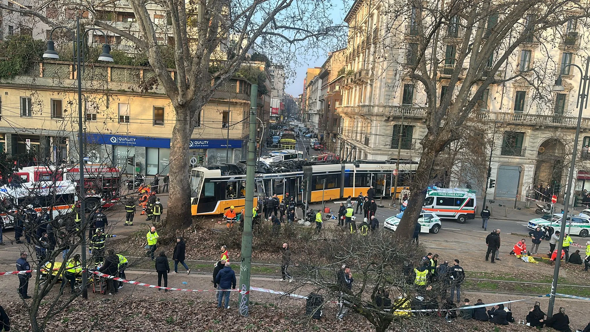 Відео: у Мілані трамвай зійшов із рейок вбивши і поранивши людей
