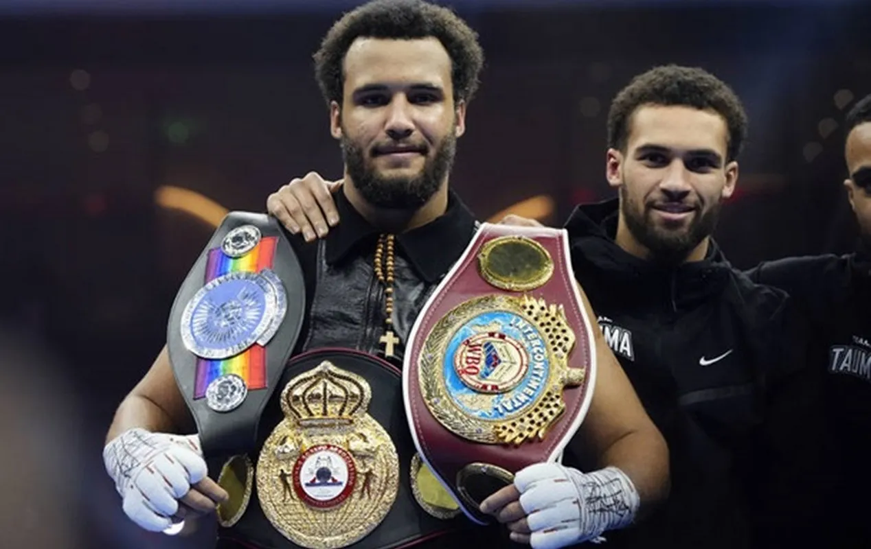 Мозес Ітаума претендує на пояс WBA у надважкій вазі, можливий поєдинок із Кубратом Пулевим