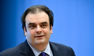 В Угорщині колишнього євродепутата заочно ув'язнили за шпигунство на користь росії