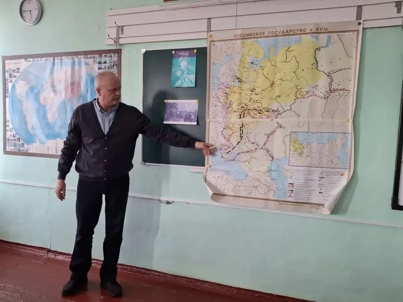 Чиновник з Херсонщини, який працює на окупантів, отримує виплати з бюджету України