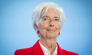 Британка випала з корабля і провела у воді 10 годин