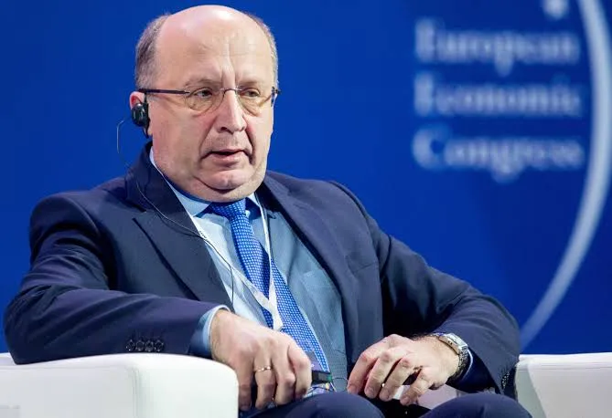 Еврокомиссар предупредил российские спецслужбы о зеркальном ответе Украины