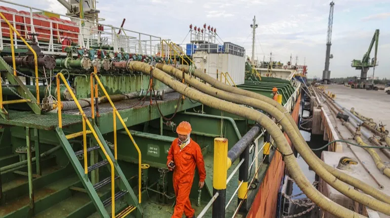 Росія збільшила постачання мазуту до Саудівської Аравії на тлі війни в Ірані — Reuters