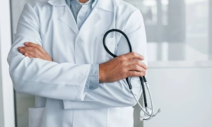 У Херсоні двоє братів дивом вижили після танкового обстрілу