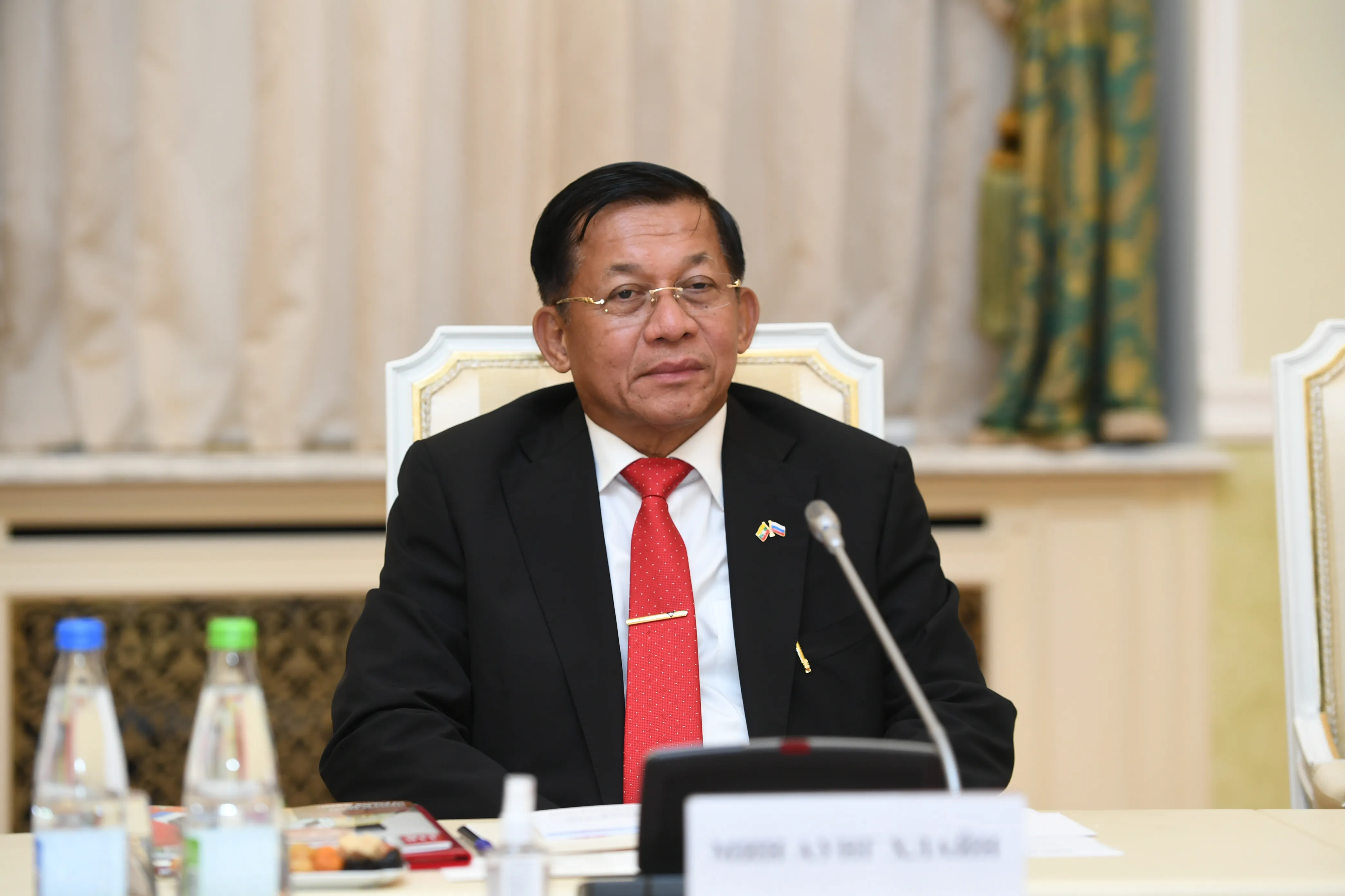 Лідера хунти М’янми висунули в президенти — BBC