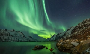 Китайський учений, засуджений за експерименти над немовлятами, повернувся до наукової роботи