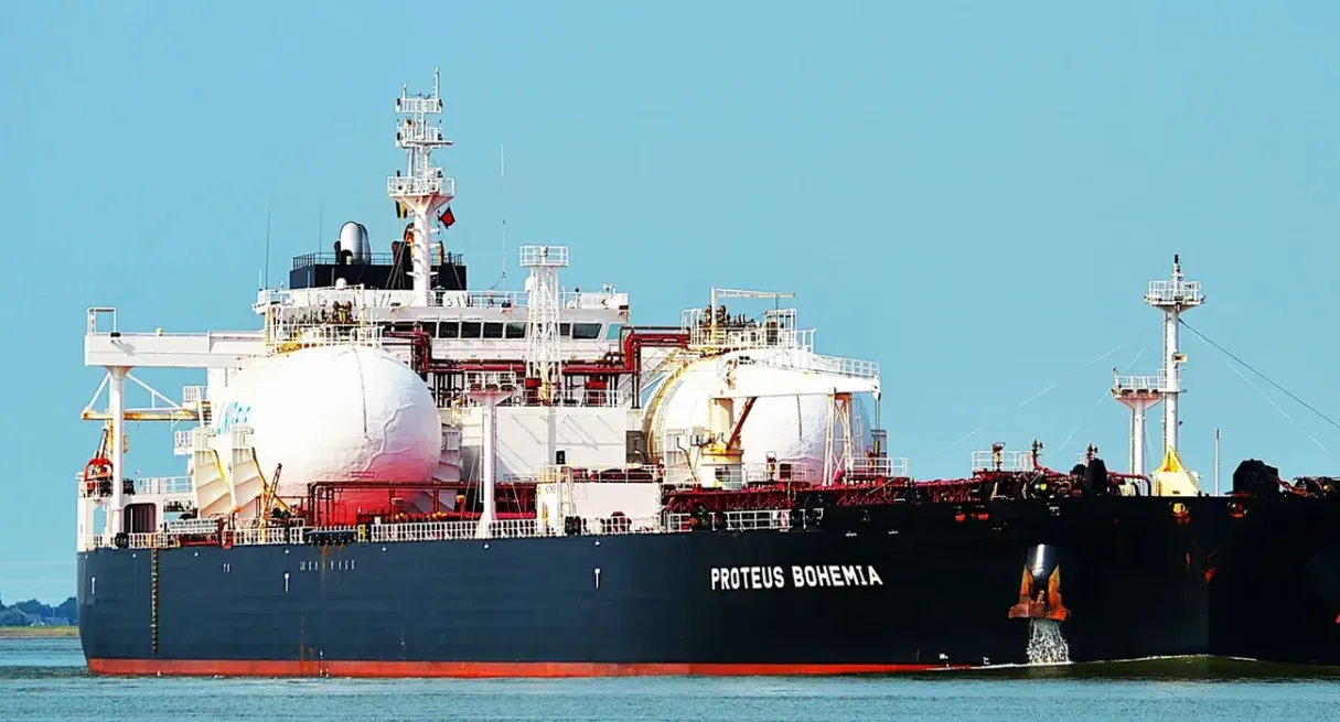 Перший танкер з індійським дизелем прибув до Європи після санкцій ЄС проти нафти рф