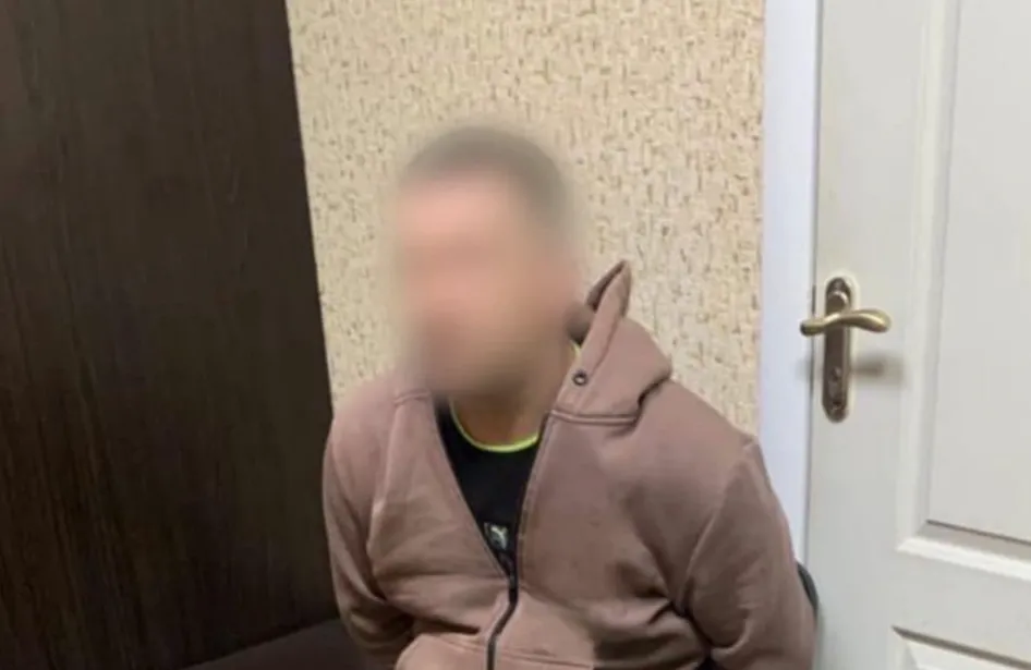 У Василькові чоловік розбив зупинку і отримав три адмінпротоколи