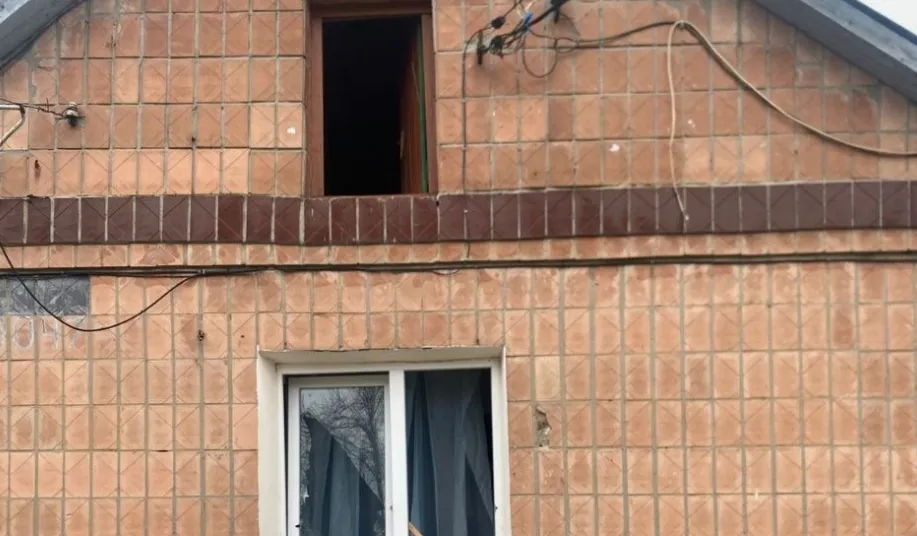 У Харкові дрон пошкодив дитячий екоцентр: тварини зазнали сильного стресу