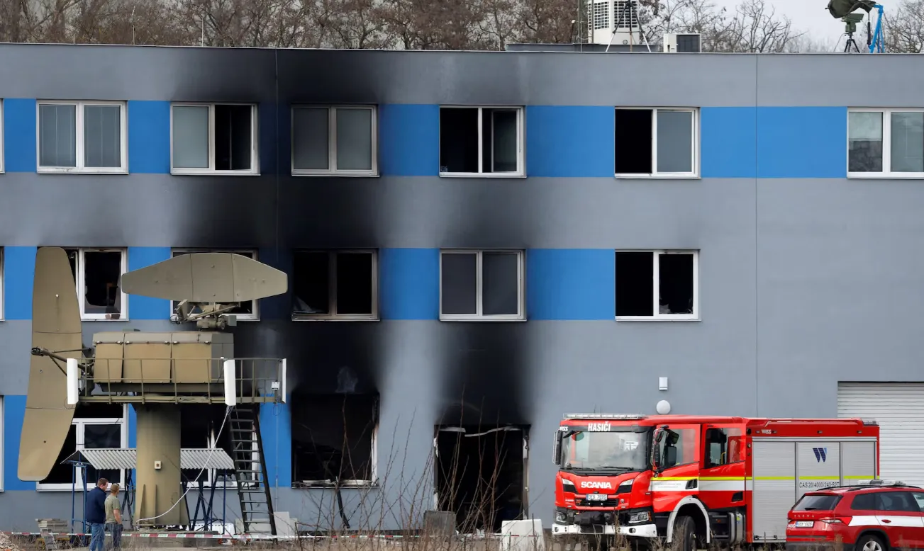 У Чехії розслідують пожежу на заводі дронів для України, не виключають слід рф