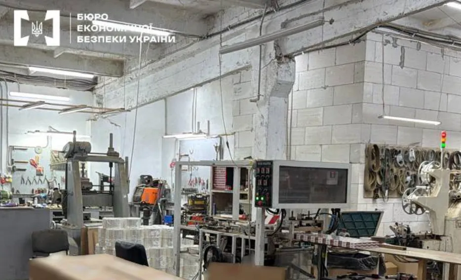 У Чернівцях викрили найбільшу підпільну фабрику сигарет — БЕБ