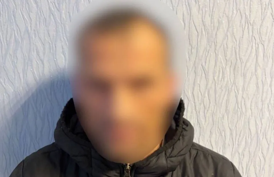 На Київщині чоловіку повідомили про підозру за зберігання гранати та тротилу