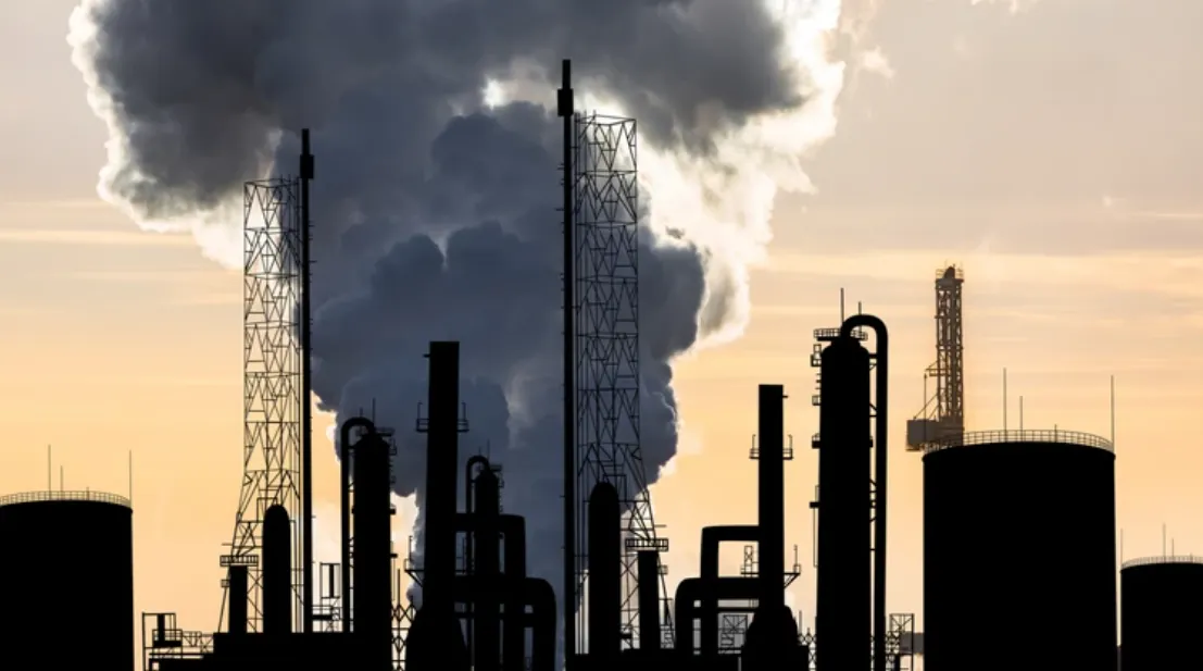 One of Russia's largest oil refineries may remain shut down for another month — Reuters