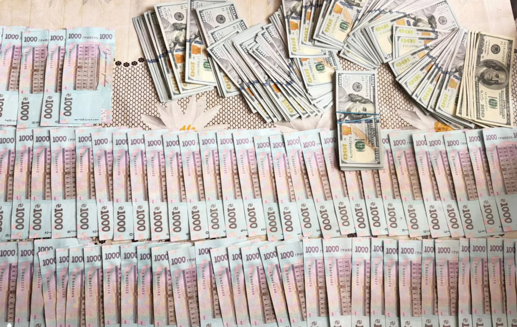 Посадовця ТЦК на Вінниччині затримали на хабарі у $3 тисячі